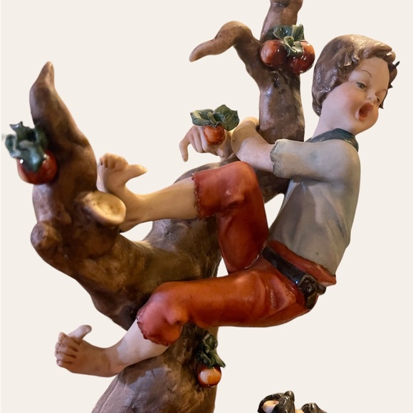 Capodimonte Boy On The Tree Chased By Dog, W. Cabrelli, Limited Edition - Picture 12 of 12